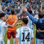 EL ALBO GANÓ Y SIGUE A PASO FIRME