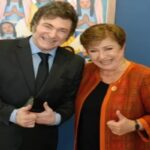 El Gobierno negocia con el FMI un nuevo programa que podría incluir el desembolso de US$ 11.000