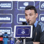Scaloni pone en duda la presencia de Messi desde el inicio