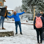 Menos viajes y menor consumo: fuerte baja del turismo invernal en 2025