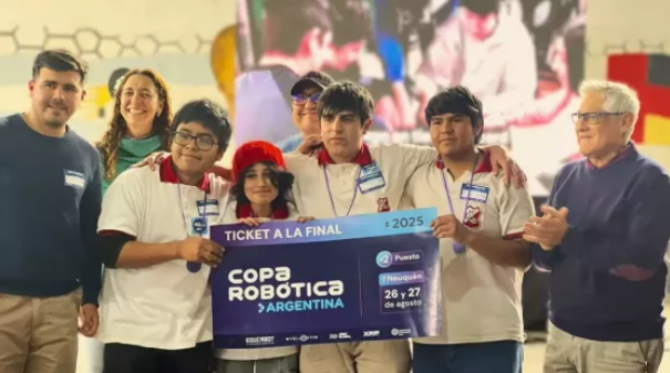 Jóvenes salteños finalistas de la Copa Robótica Argentina 2025