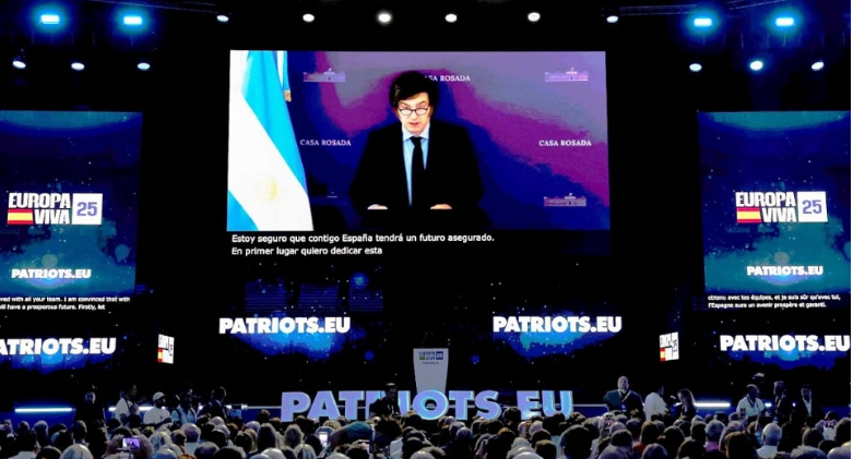 Tras suspender su viaje, Milei participó de un acto de Vox por videollamada: “Me tocó quedarme en el país defendiendo los logros de mi gestión”