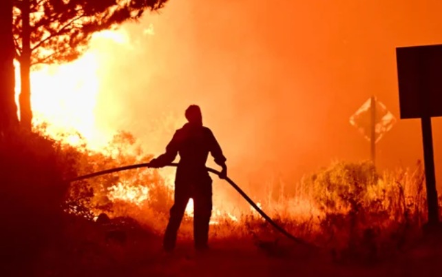 Chubut: se redujo el peligro de incendios, mientras continúan extinguiendo el fuego