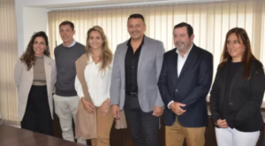 Convenio de finalización de estudios: Educación firmó con la minera Mansfield por sus empleados