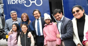 Sáenz y Pettovello pusieron en marcha el Tren 25 de Mayo en Salta: “Trabajamos juntos para acercar servicios a nuestra gente”